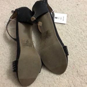 open toe heels with black tights